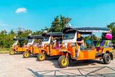 tuk tuks.jpg tuk tuks.jpg