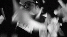 1745708510411.gif